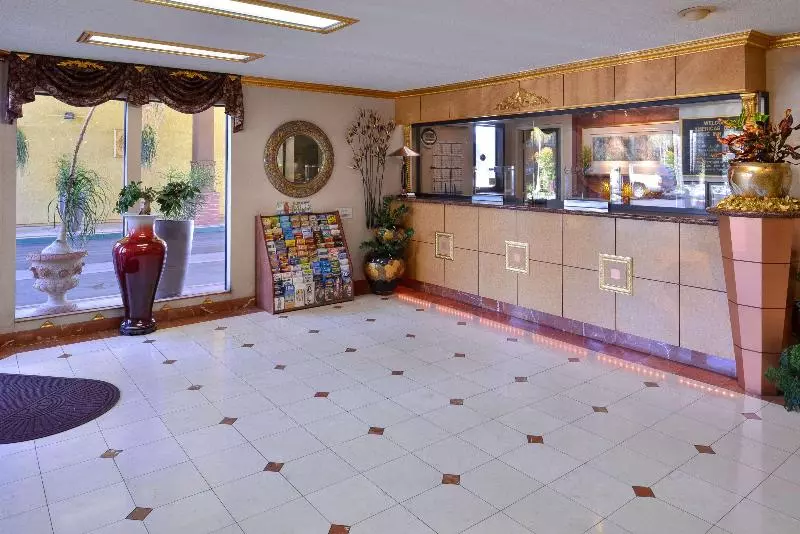 فندق Americas Best Value Inn & Suites Fontana