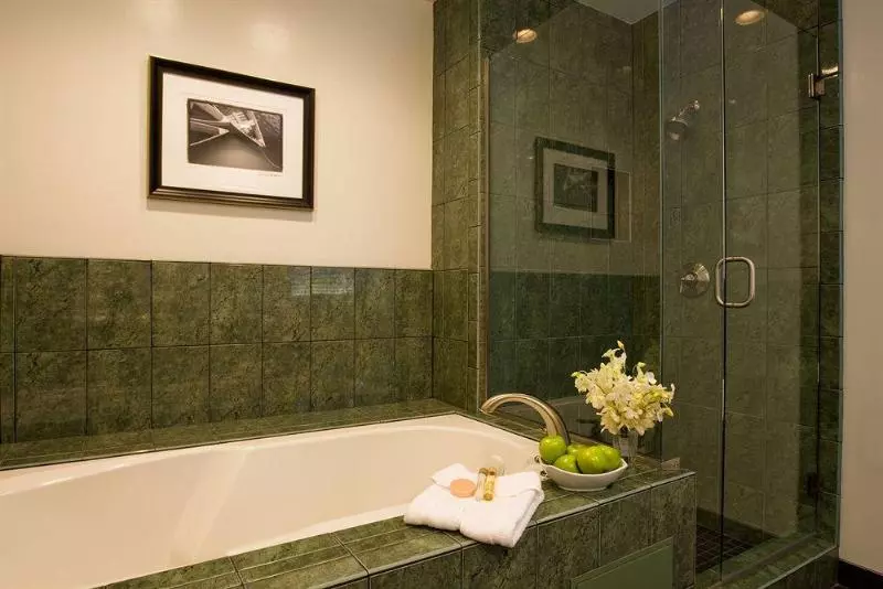 酒店 Blue Lantern Inn, A Four Sisters Inn