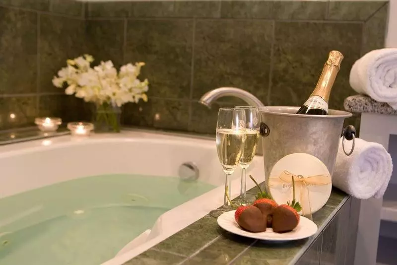 酒店 Blue Lantern Inn, A Four Sisters Inn