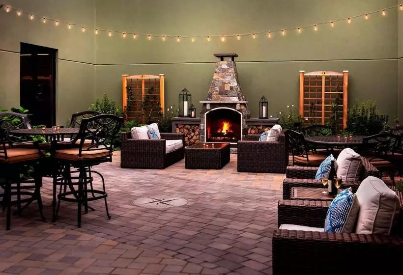 בית מלון כפרי Boston Marriott Peabody