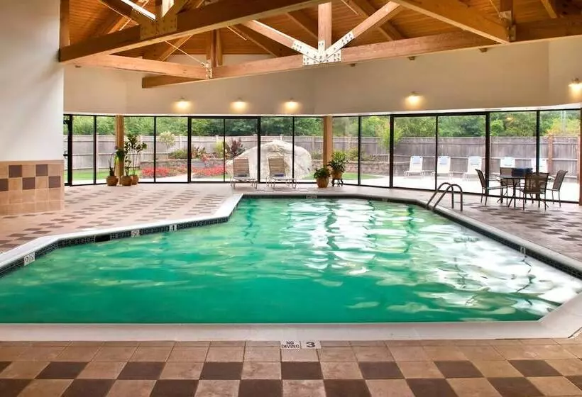 בית מלון כפרי Boston Marriott Peabody