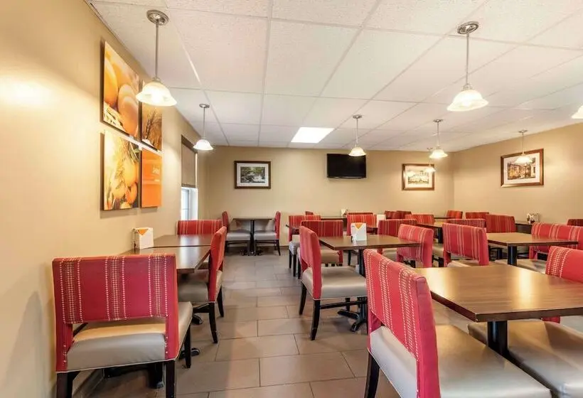 ホテル Comfort Inn Civic Center