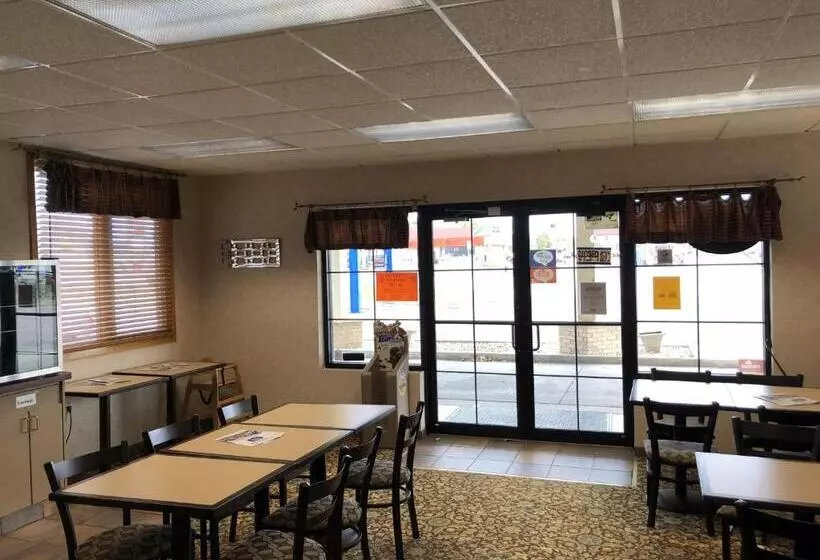 Hotel Corn Palace Inn