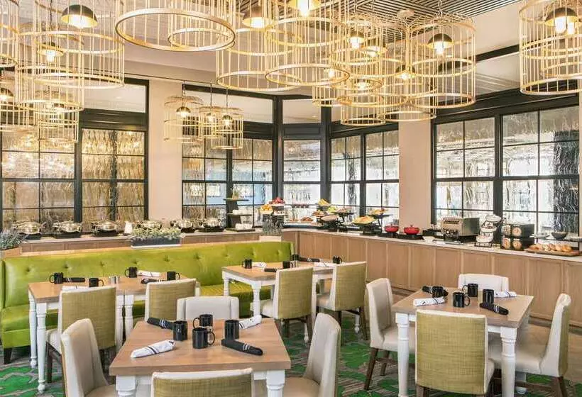 هتل Hilton Wilmington/christiana