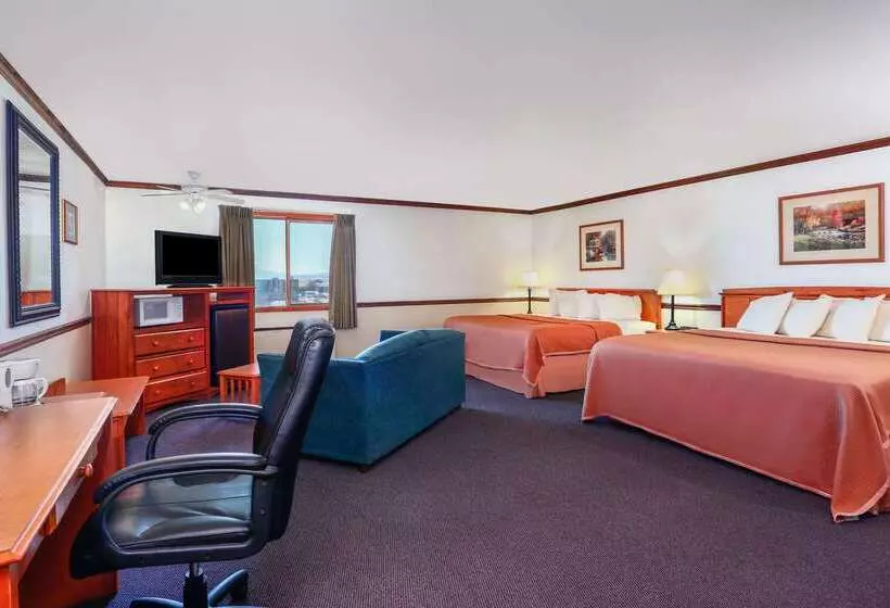 Szálloda Howard Johnson By Wyndham Helena