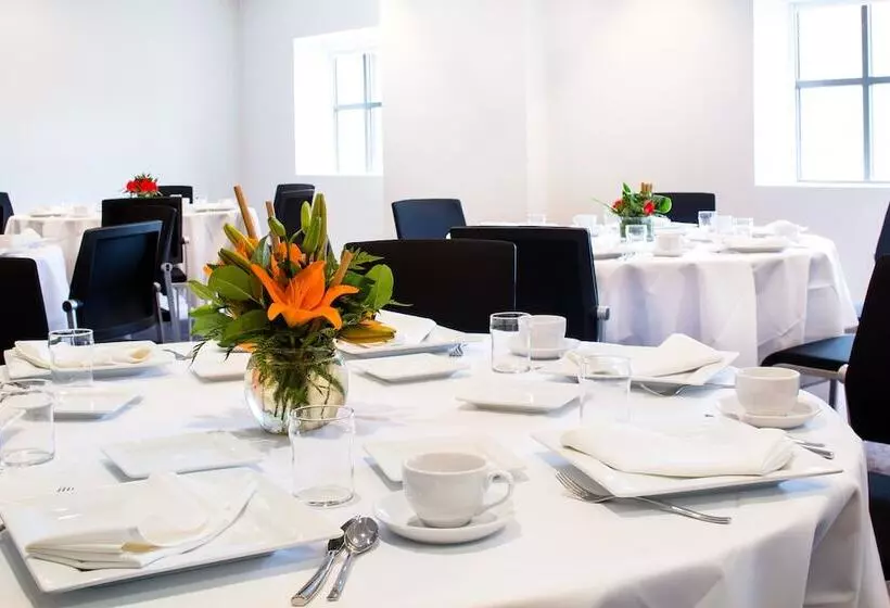 בית מלון כפרי Indigo Baltimore Downtown, An Ihg