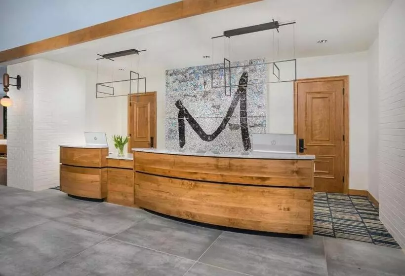 Merriweather Lakehouse Hotel, Autograph Collection