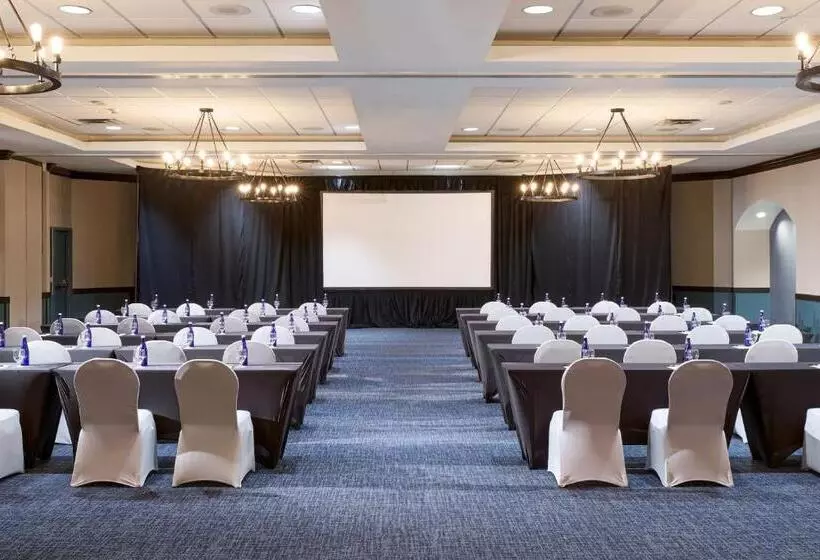 Merriweather Lakehouse Hotel, Autograph Collection