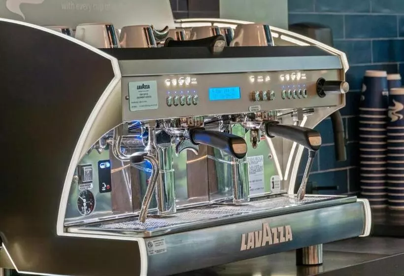 Merriweather Lakehouse Hotel, Autograph Collection