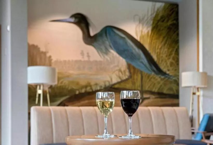 Merriweather Lakehouse Hotel, Autograph Collection