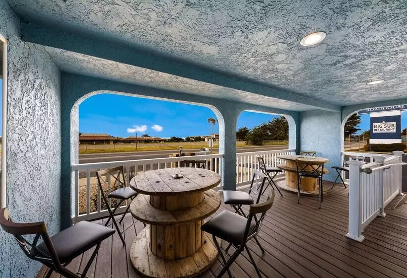 Отель Pacific Coast Roadhouse