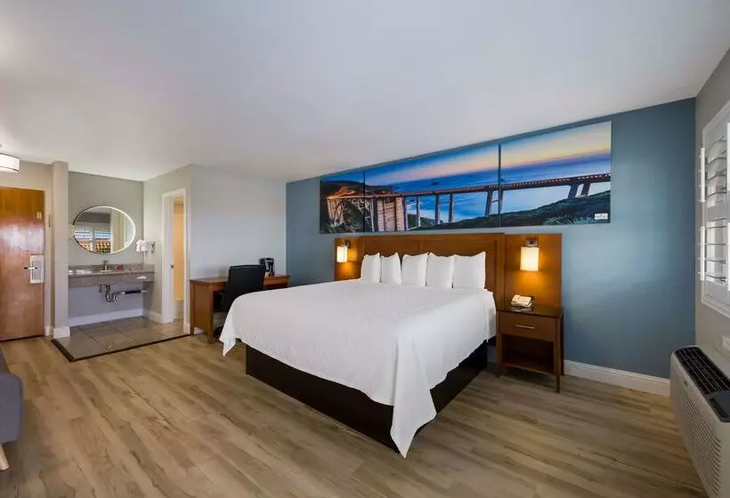 Отель Pacific Coast Roadhouse