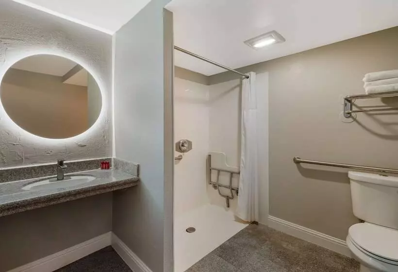 Отель Pacific Coast Roadhouse