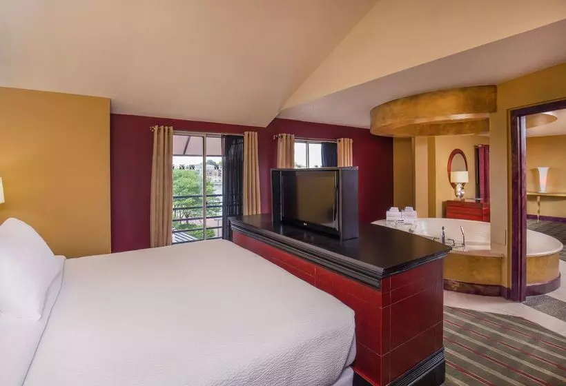 Pier 5 Hotel Baltimore