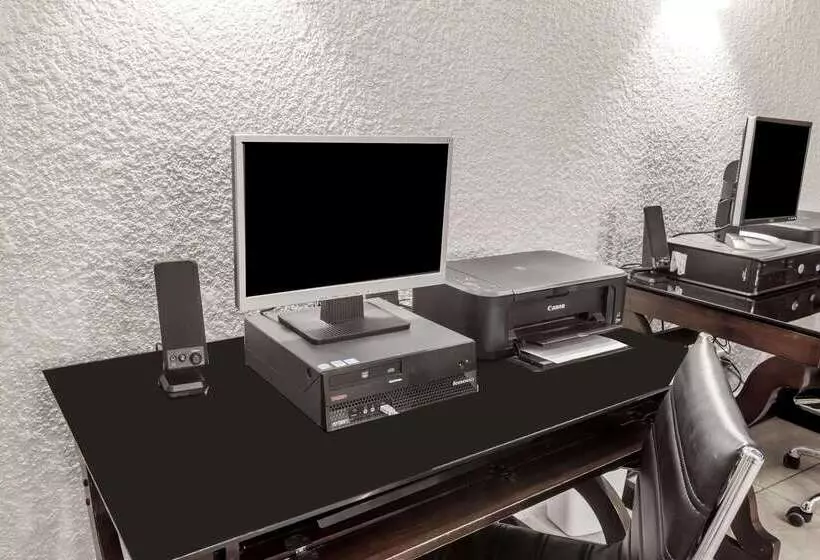 Otel Ramada By Wyndham Oceanside