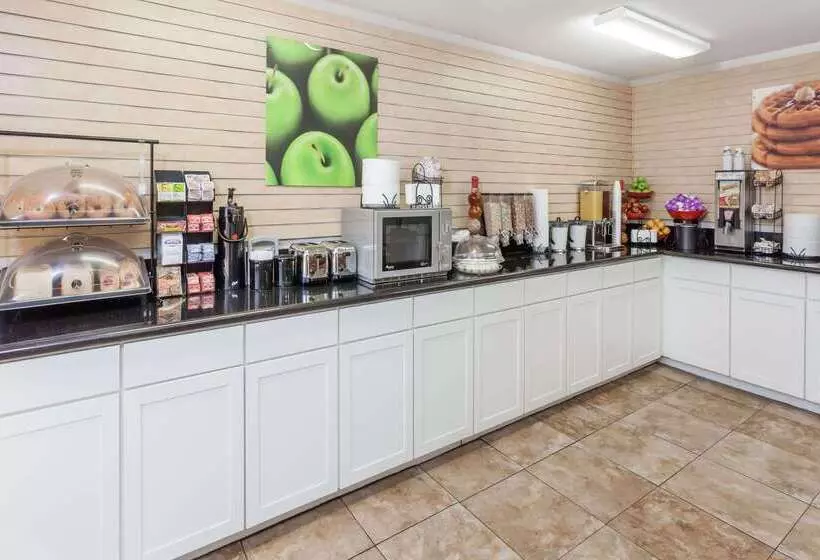 Otel Ramada By Wyndham Oceanside