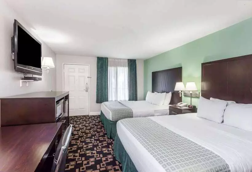 Otel Ramada By Wyndham Oceanside