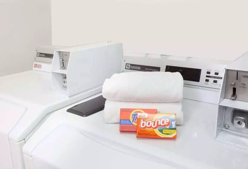 Otel Ramada By Wyndham Oceanside