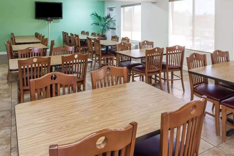 Otel Ramada By Wyndham Oceanside