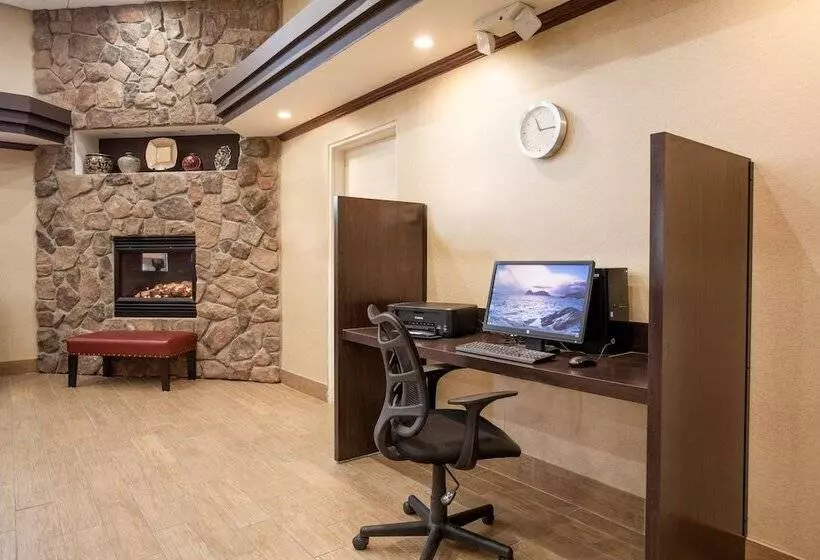 Отель Red Roof Inn Ann Arbor  U Of Michigan South