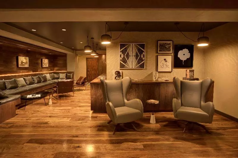 בית מלון כפרי Sixty Beverly Hills