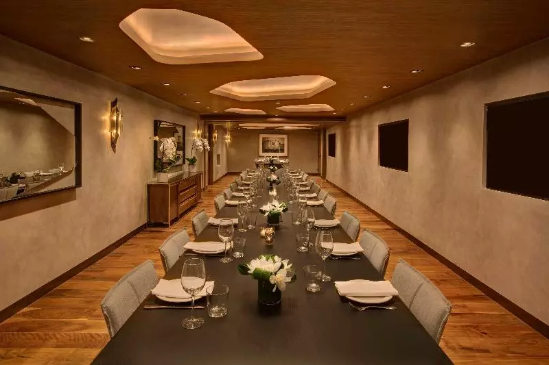 בית מלון כפרי Sixty Beverly Hills