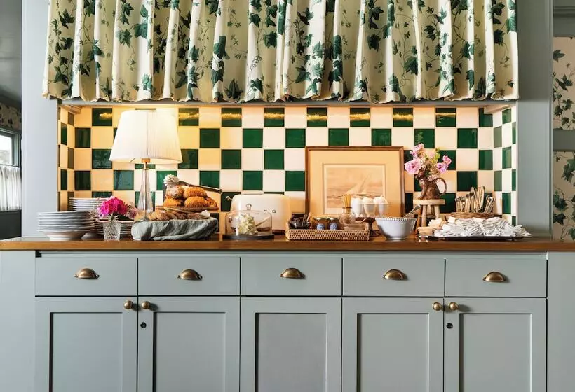 ホテル Le Petit Pali At 8th Ave