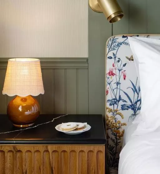 ホテル Le Petit Pali At 8th Ave