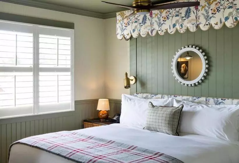 ホテル Le Petit Pali At 8th Ave