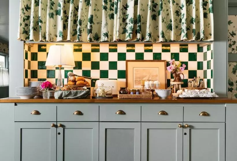 ホテル Le Petit Pali At 8th Ave