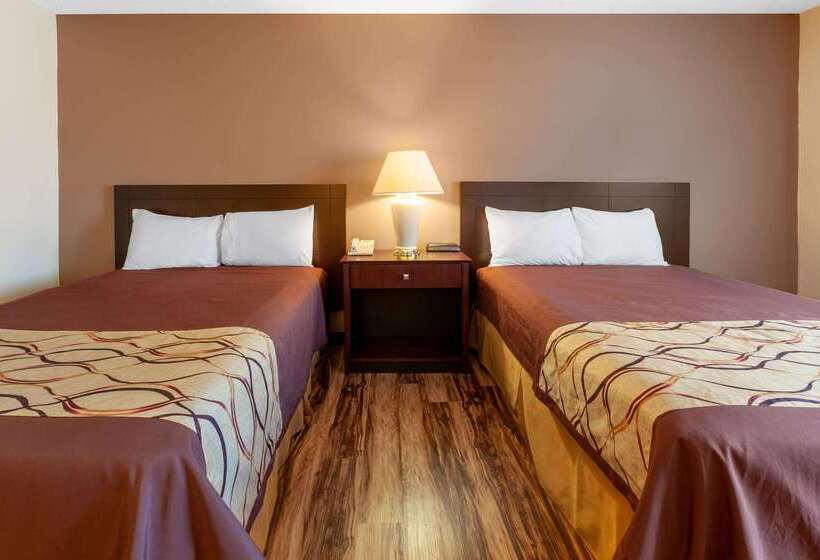 هتل Travelodge By Wyndham Cleveland Airport