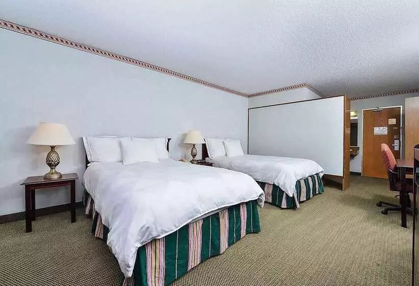 فندق Travelodge By Wyndham Cleveland Airport