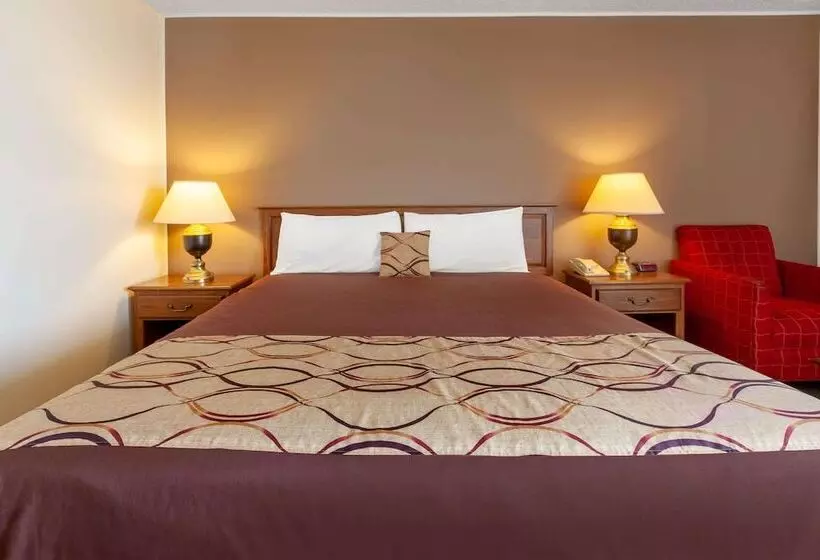 فندق Travelodge By Wyndham Cleveland Airport