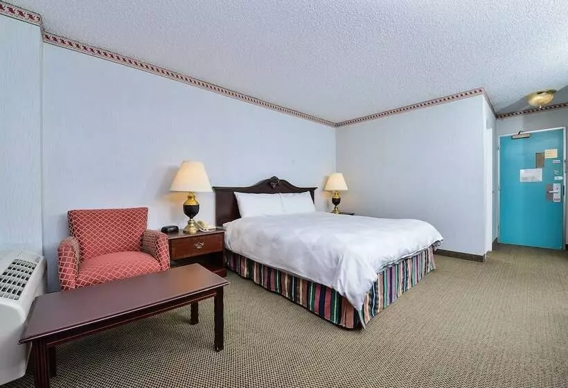 فندق Travelodge By Wyndham Cleveland Airport