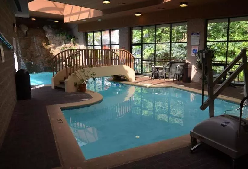 호텔 Zoders Inn And Suites