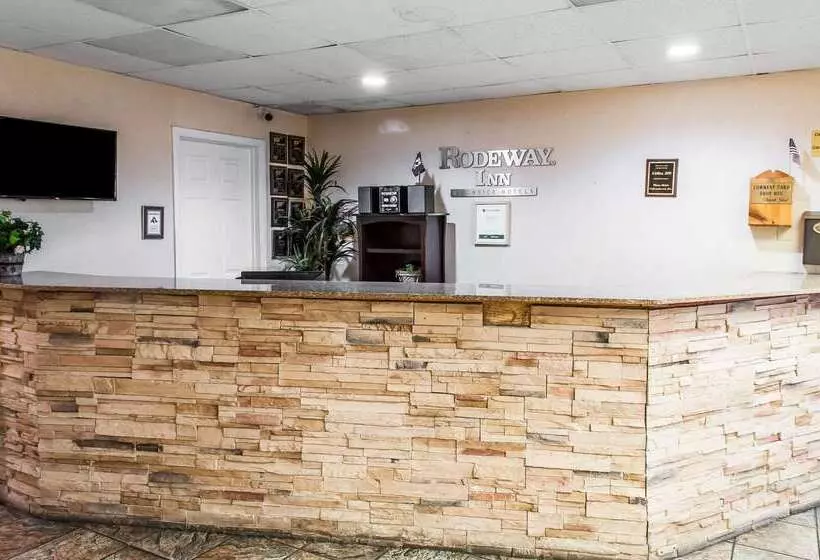 Мотель Rodeway Inn East