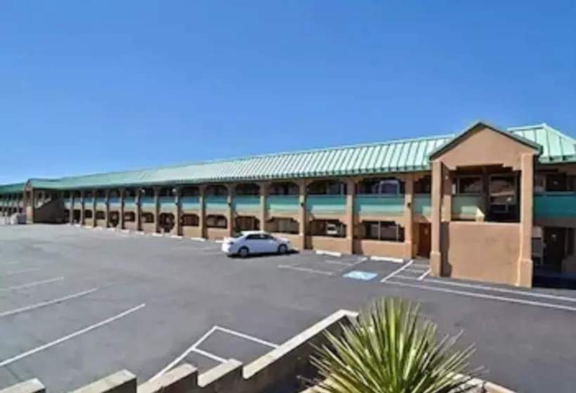 Мотель Rodeway Inn East