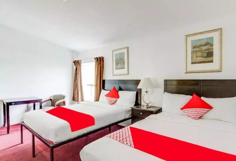 Мотель Town House Airport