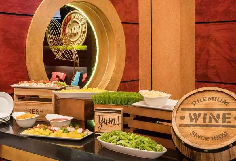 Pier 5 Hotel Baltimore