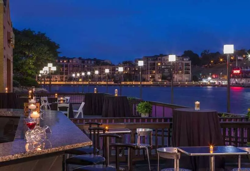 Pier 5 Hotel Baltimore