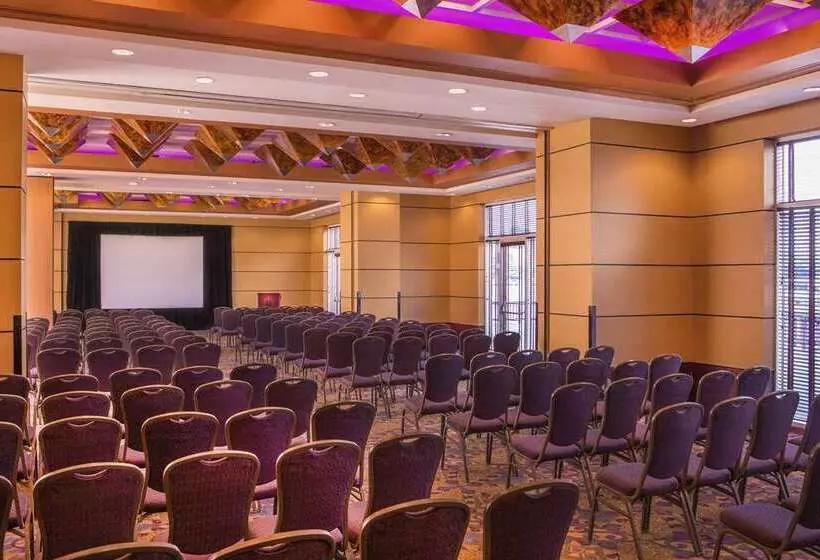 Pier 5 Hotel Baltimore