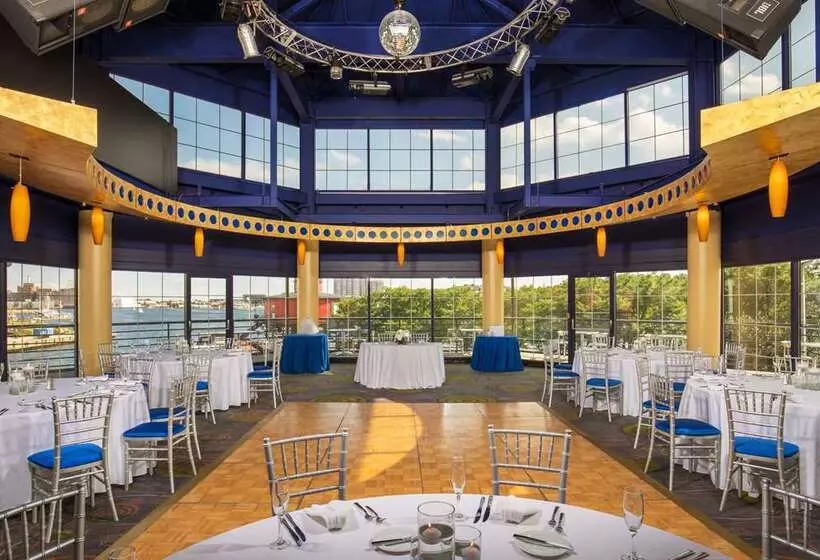 Pier 5 Hotel Baltimore