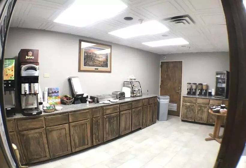 Crossroads Hotel And Huron Event Center