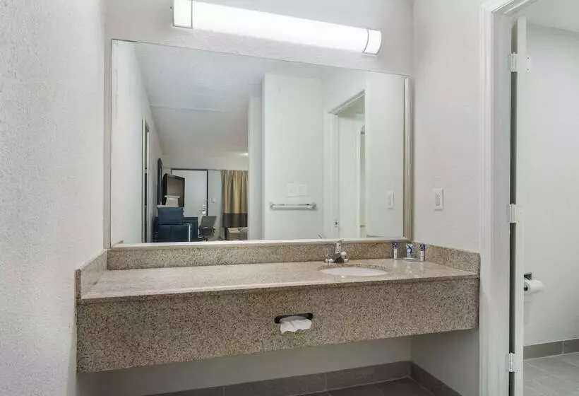 Szálloda Rodeway Inn