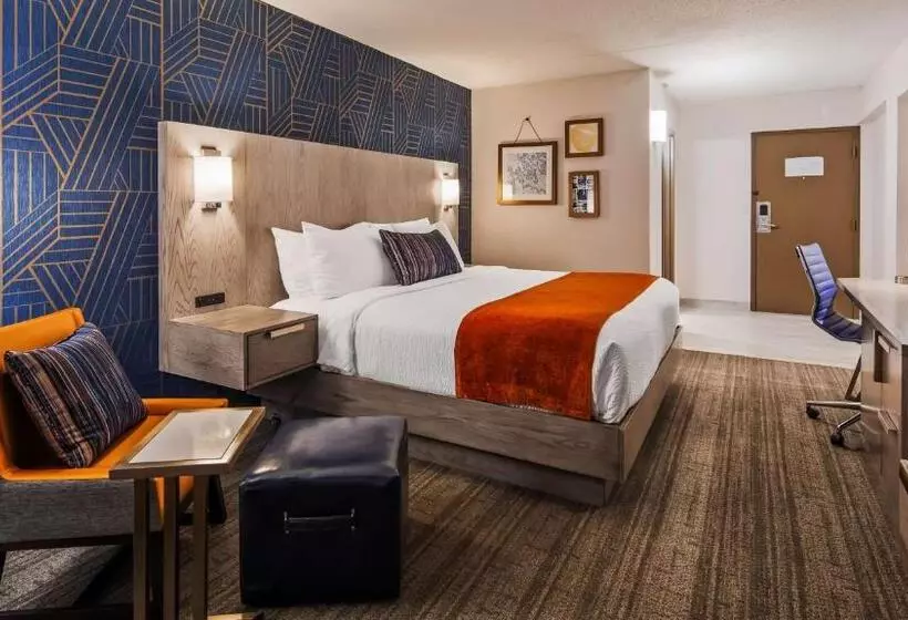 酒店 Best Western Plus Landmark Inn