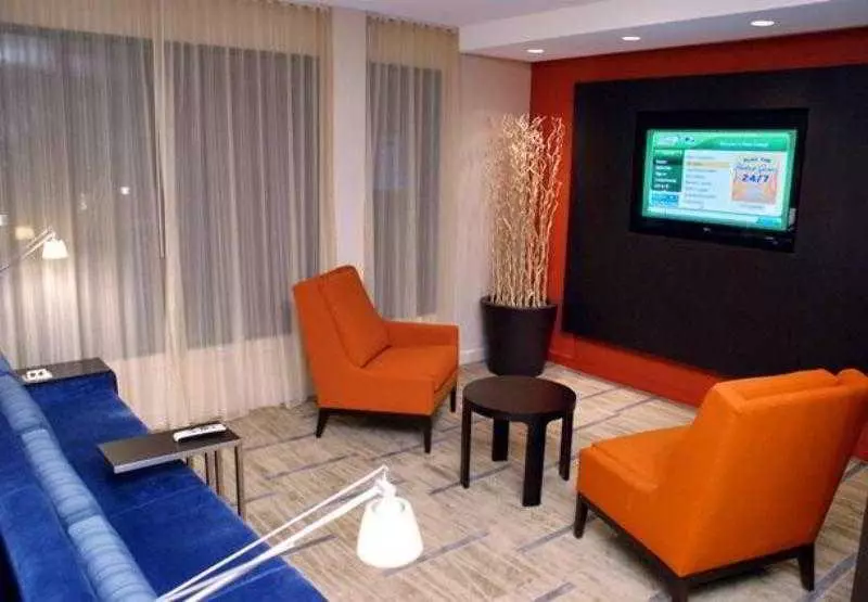 ホテル Courtyard By Marriott Perimeter Center