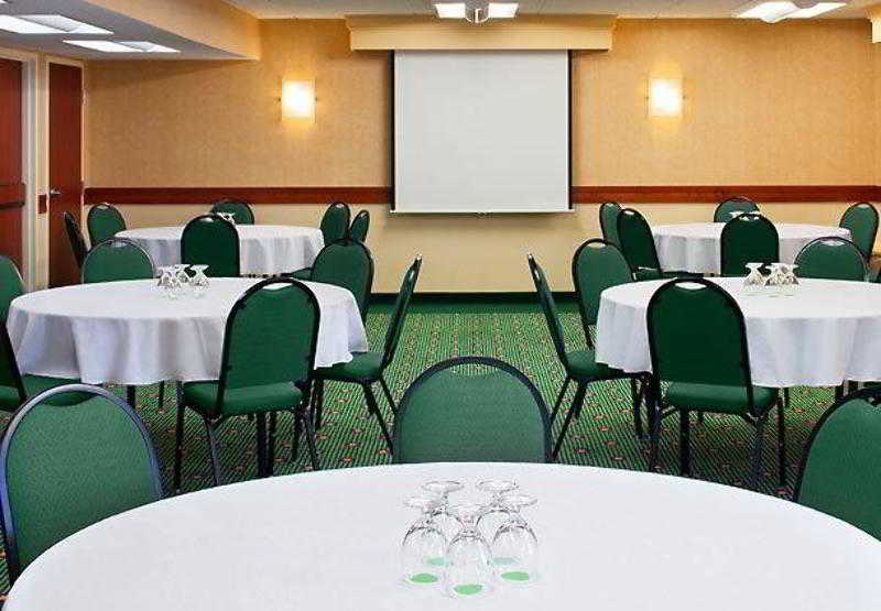 هتل Courtyard By Marriott Atlanta Windy Hill/ballpark