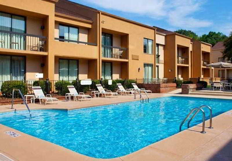 هتل Courtyard By Marriott Atlanta Windy Hill/ballpark