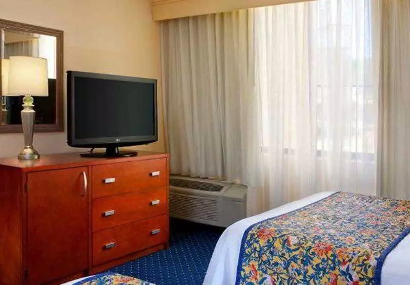 酒店 Courtyard By Marriott Atlanta Windy Hill/ballpark