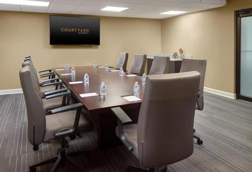 בית מלון כפרי Courtyard By Marriott Atlanta Airport South/sullivan Road